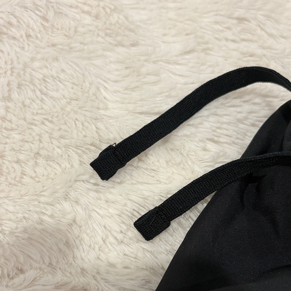 Nike - Picture 4 of 10